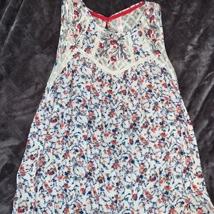 Flowy floral tank top blouse